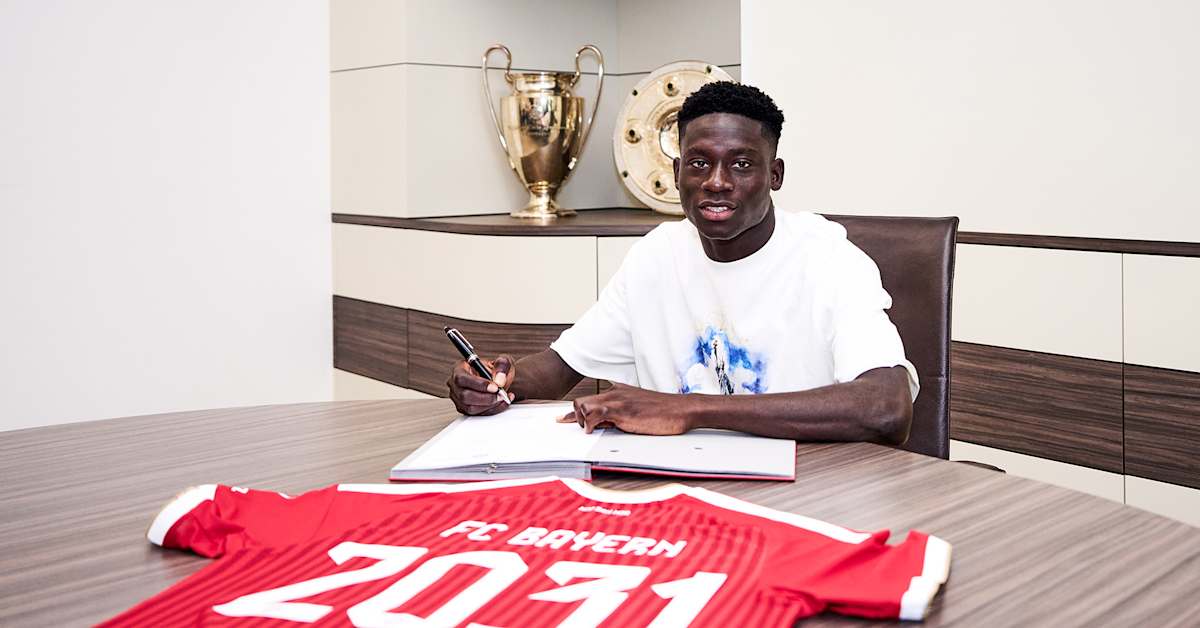 ¿Bara Sapoko Ndiaye tuvo algo que ver con la salida de Noel Aséko Nkili del Bayern?