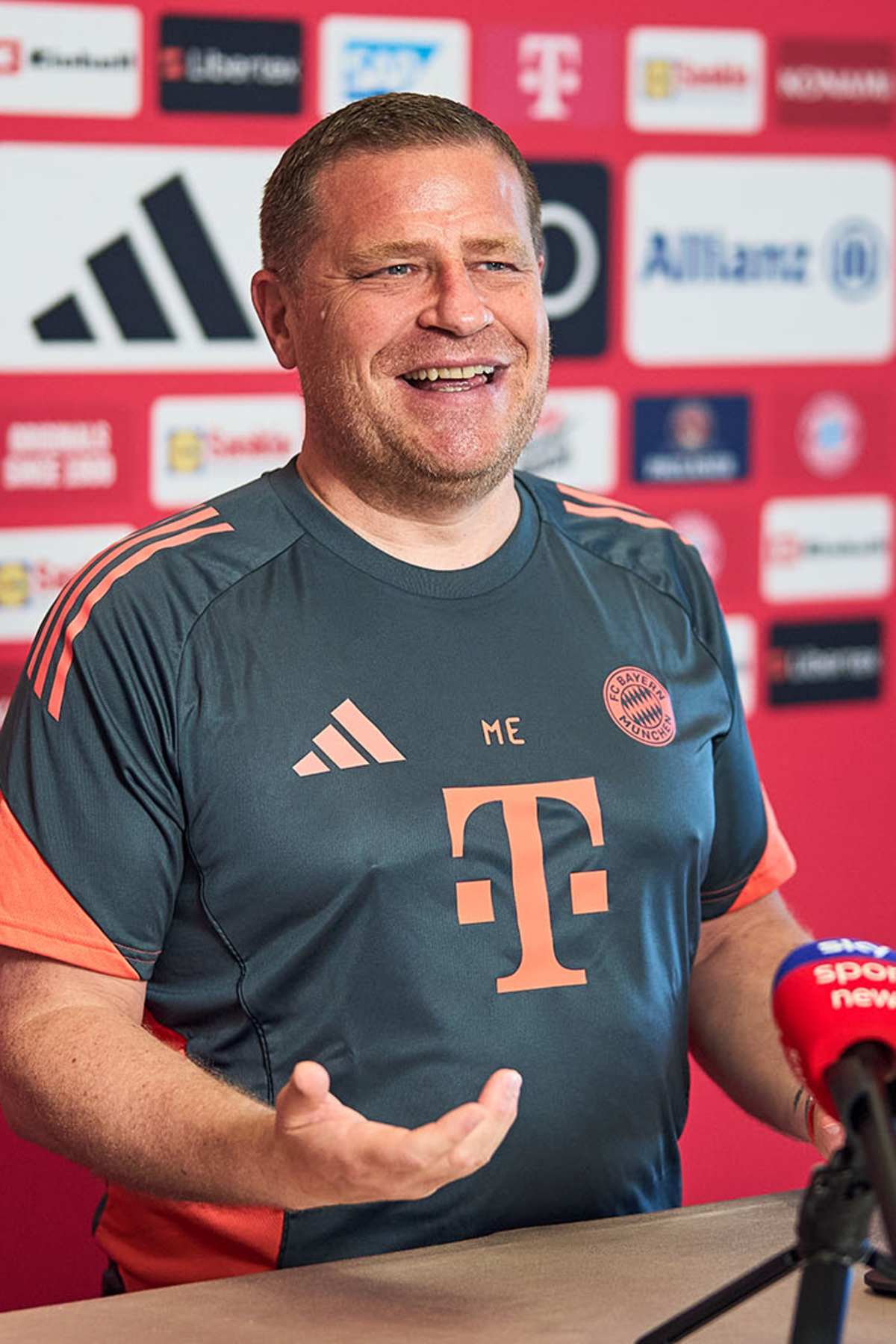 Eberl no se juega el puesto con tres ventas.